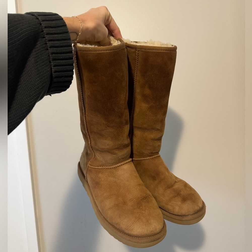 Classic Tall Sheepskin Ugg Boots Size 9 Authentic